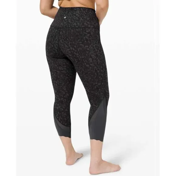 Lululemon Wunder Under High-Rise Crop leggings - Picture 8 of 8